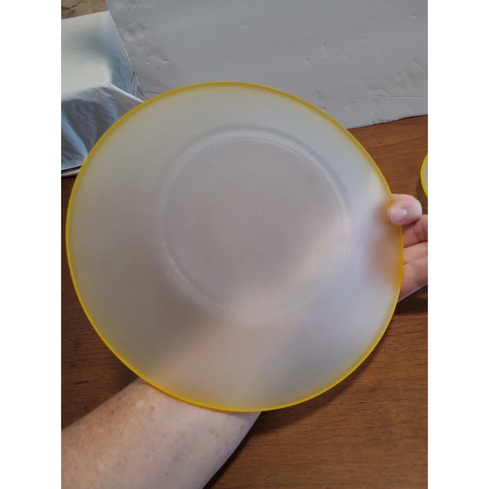 ANCHOR HOCKING VINTAGE 8 in. Frosted Glass Plate Set 2 With Yellow Rim